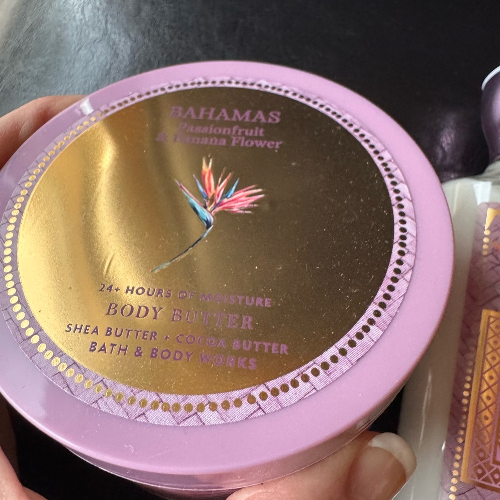 Bath & Body Works Bahamas Passionfruit & Banana Flower Body Butter & Lotion - Picture 2 of 13